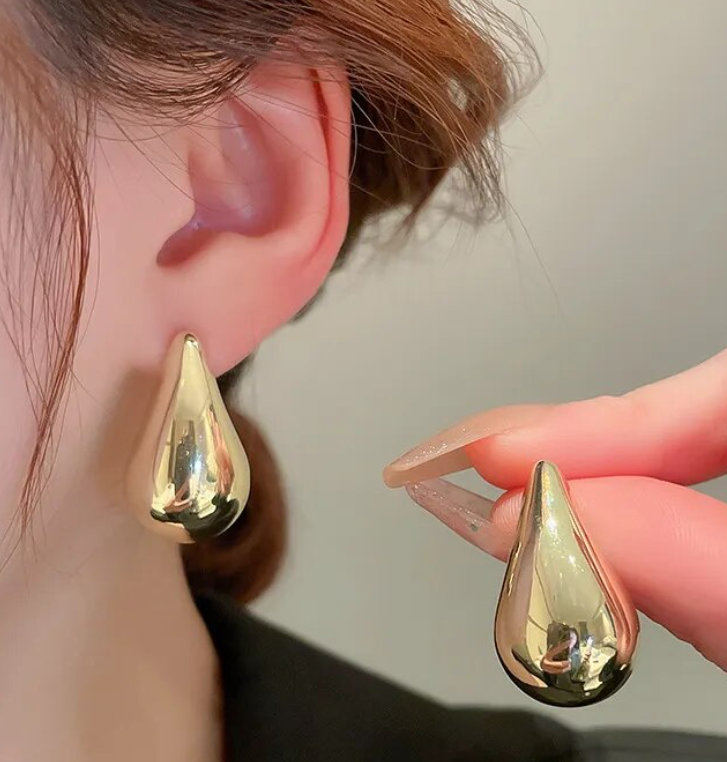 Water Drop Studs